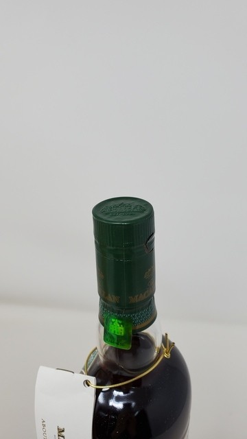 Macallan 25 Year Old Fine Oak