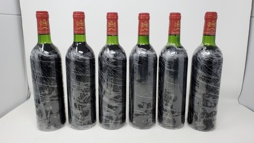 Mouton 1983